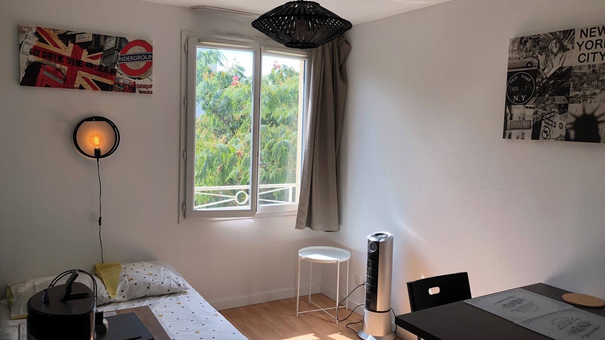 Le Tholonet Apartment | Charming air-conditioned studio - free parking - Aix en Provence