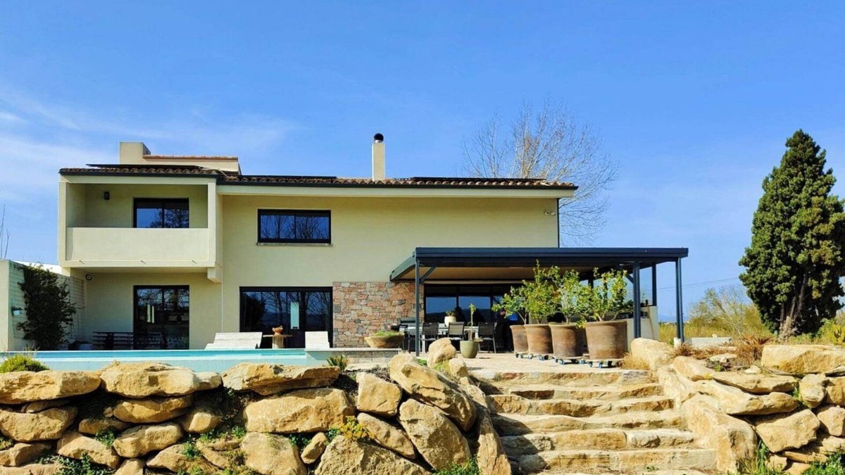 Trebes Villa | Charming air-conditioned villa - 4 master suites - Swimming pool - Outdoor space