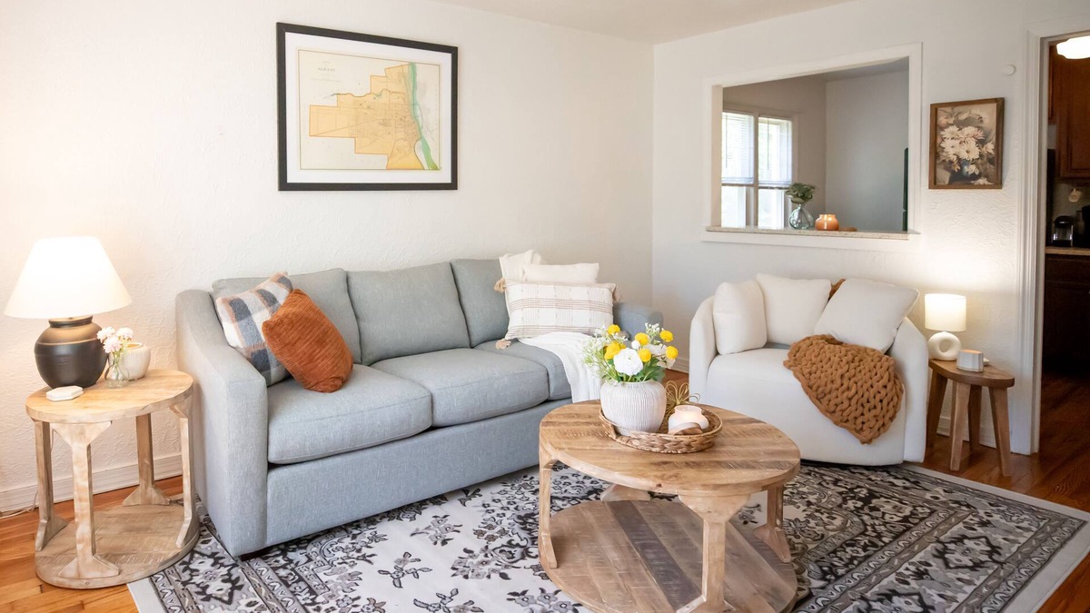 Melrose Apartment | Charming Albany 1-BR Apt with beautiful patio to enjoy and off street parking