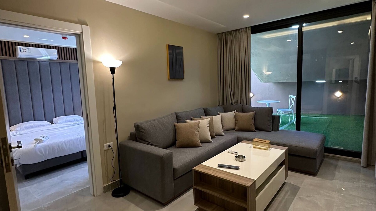 Al Swaifyeh Apartment | Charming Amman Apartment with Garden View