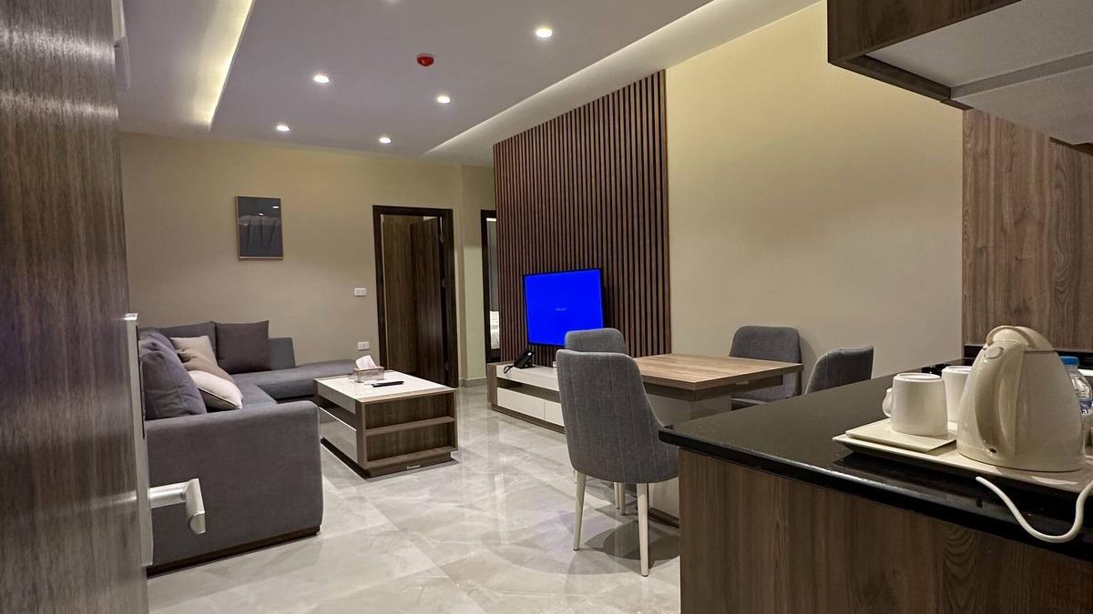 Al Swaifyeh Apartment | Charming Amman Apartment with Electric Heating & Free Park