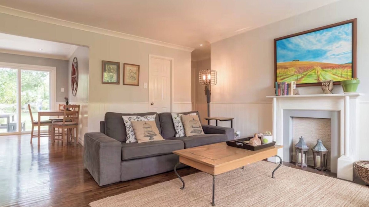 Kenwood House | Charming and Centrally Located Sonoma 2-Bdrm house with WiFi and AC in Kenwood
