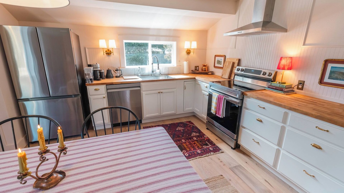 Seaside Cottage | Charming and cozy coastal escape steps from the beach. Pet friendly!