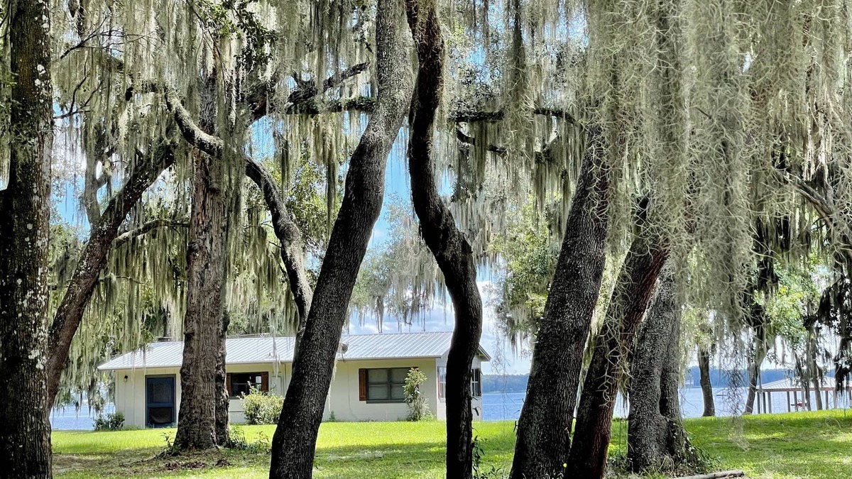 Palatka House | Charming and cozy river home