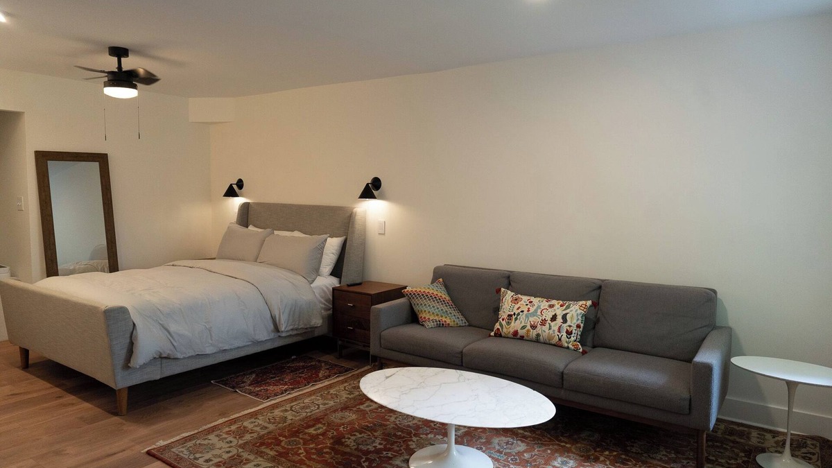 East Side Apartment | Charming and cozy studio on the park