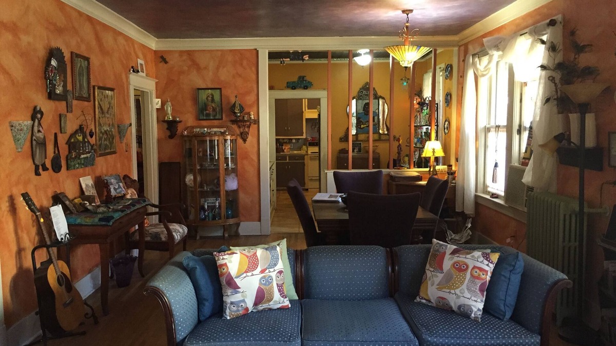Vollintine-Evergreen House | Charming And Eclectic 1925 Bungalow