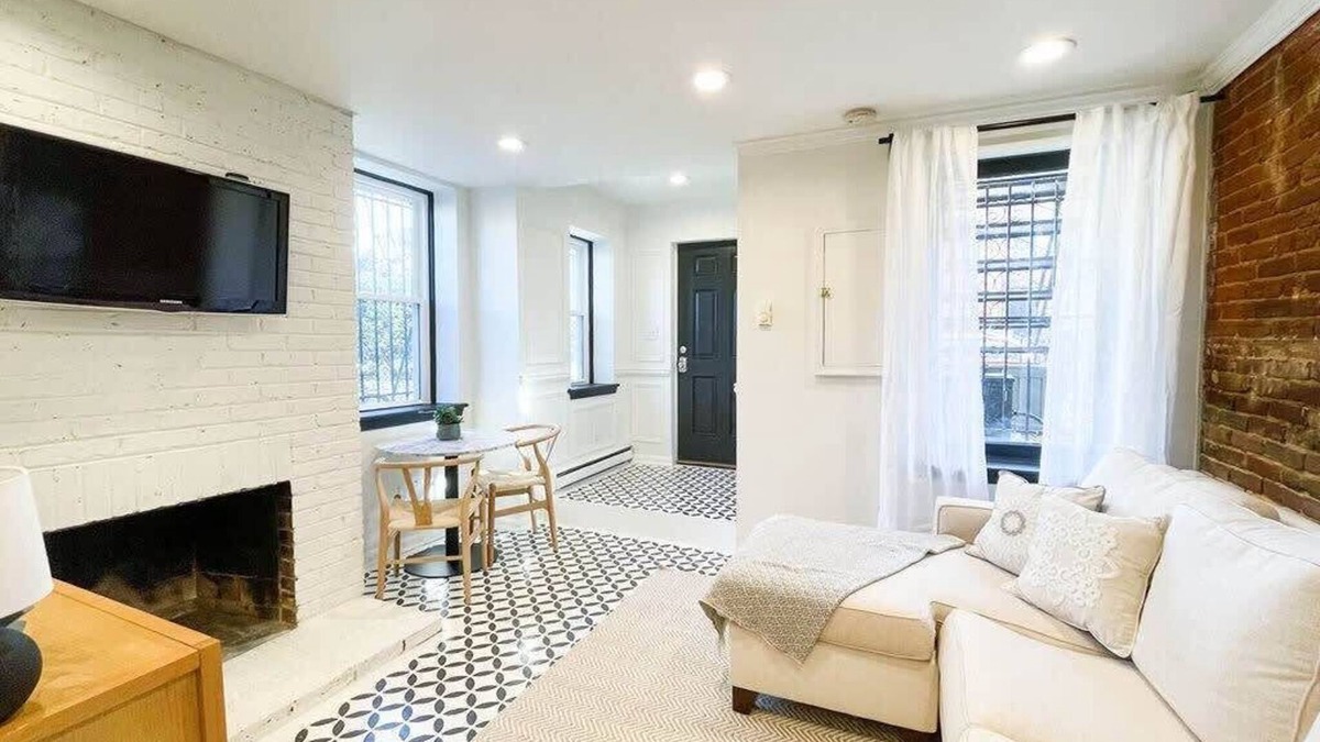 Stanton Park Apartment | Charming and Historic Apartment in Capitol Hill