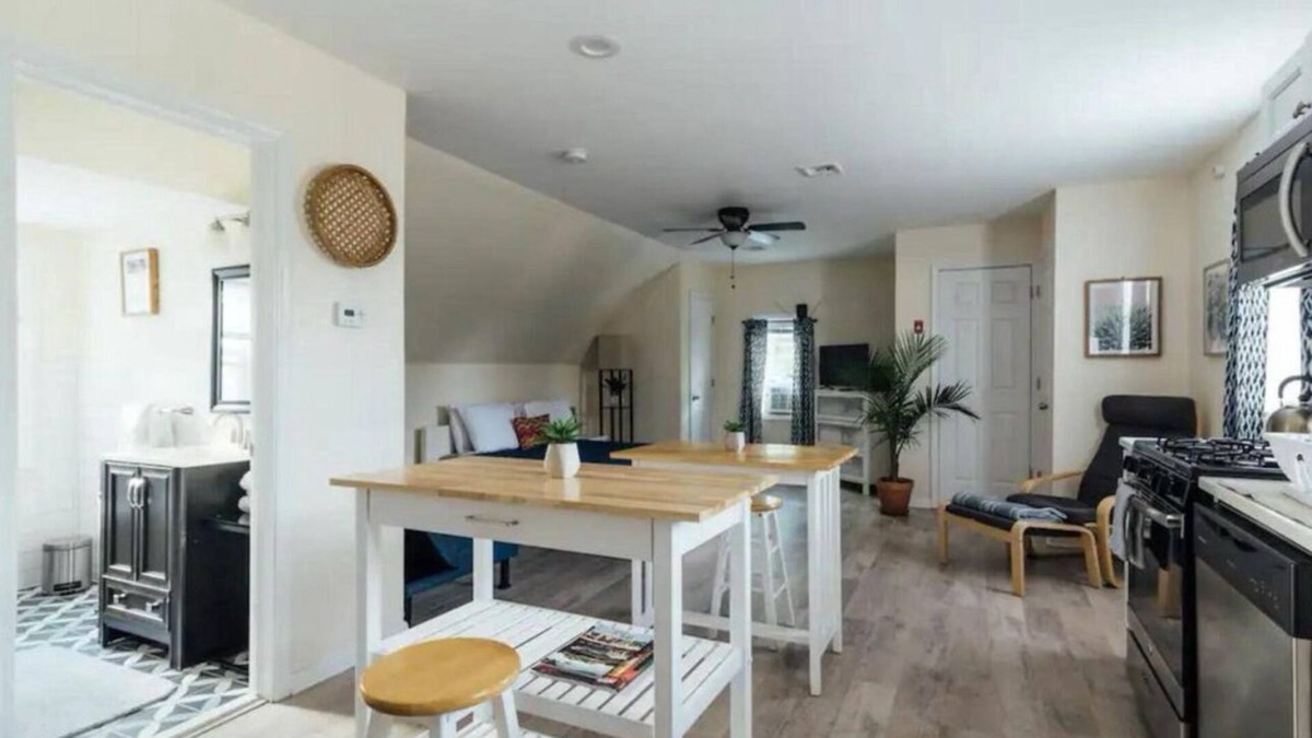 Ewing House | Charming and peaceful studio apartment in Ewing Township with WiFi, AC