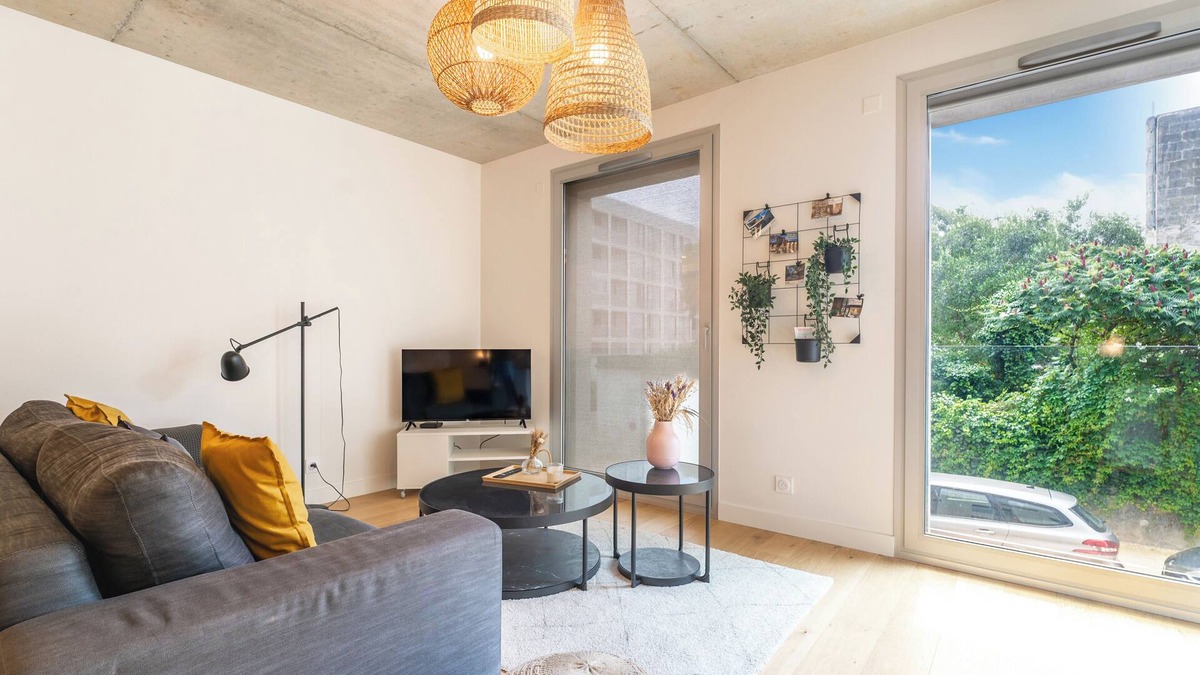 Bassins a Flot Apartment | Charming and radiant flat of 63 m² located in Bordeaux