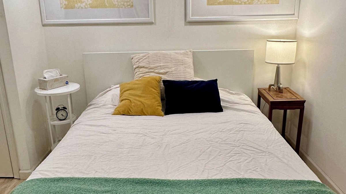 Cully House | Charming and spacious 1 bedroom unit in house. Private and very comfortable.
