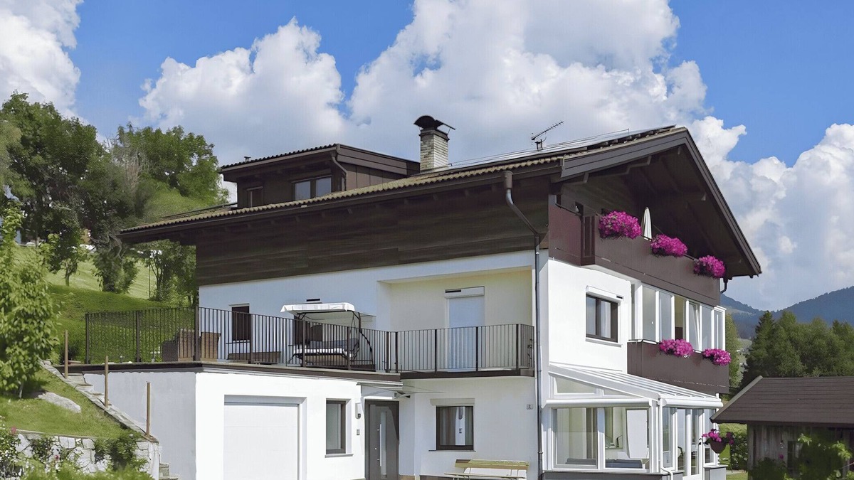 Maranza Apartment | Charming Apartment “Haselstaude - Abendrot” with Mountain View, Wi-Fi, Terrace & Garden; Parking Available