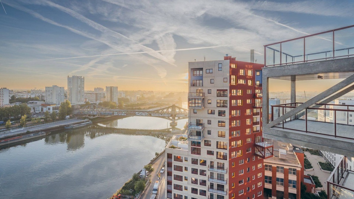 Ivry-port Apartment | Charming Apartment With Panoramic Seine River & Eiffel Tower Views
