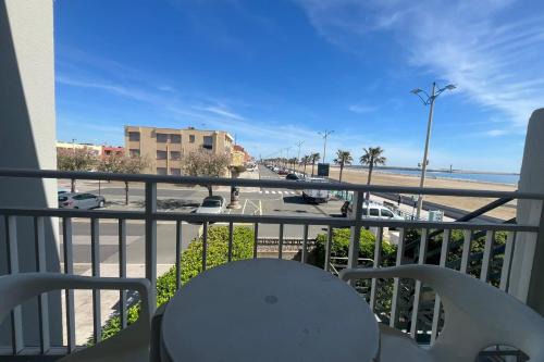 Port-la-Nouvelle Apartment | Charming apartment overlooking the sea