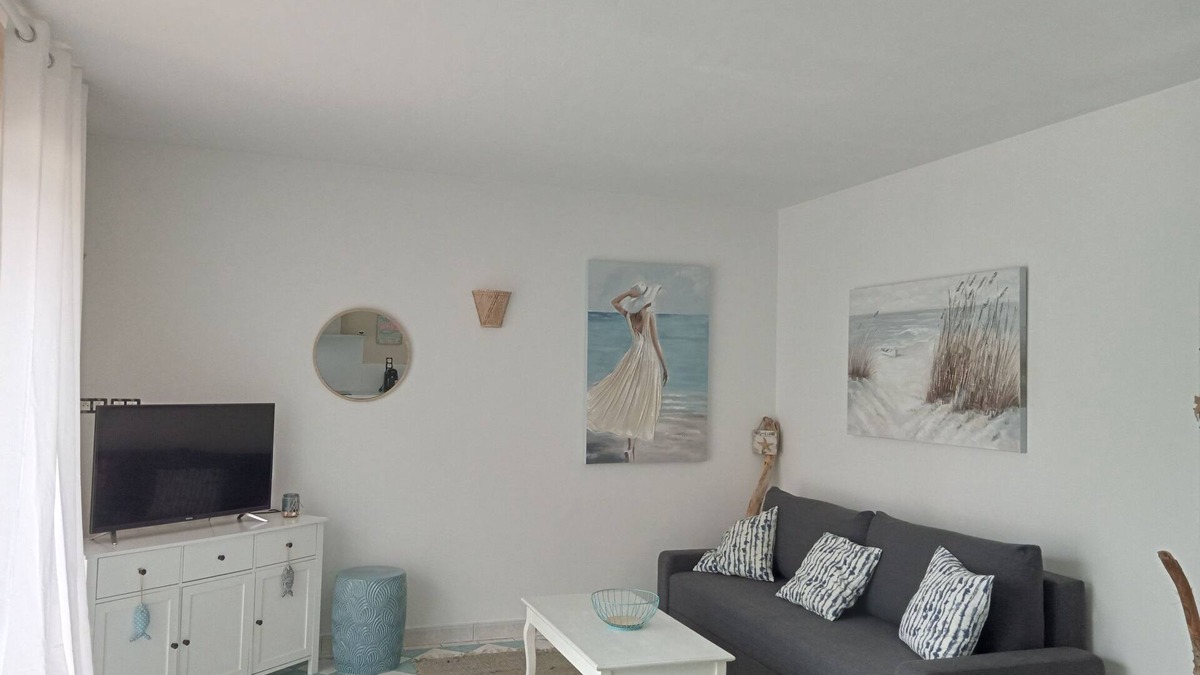 Salles-d'Aude Apartment | Charming apartment in a villa in the heart of La Clape