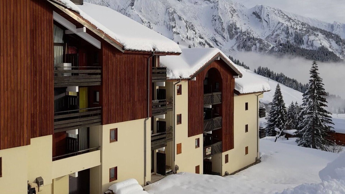 Manigod Apartment | Charming apartment at the foot of the slopes