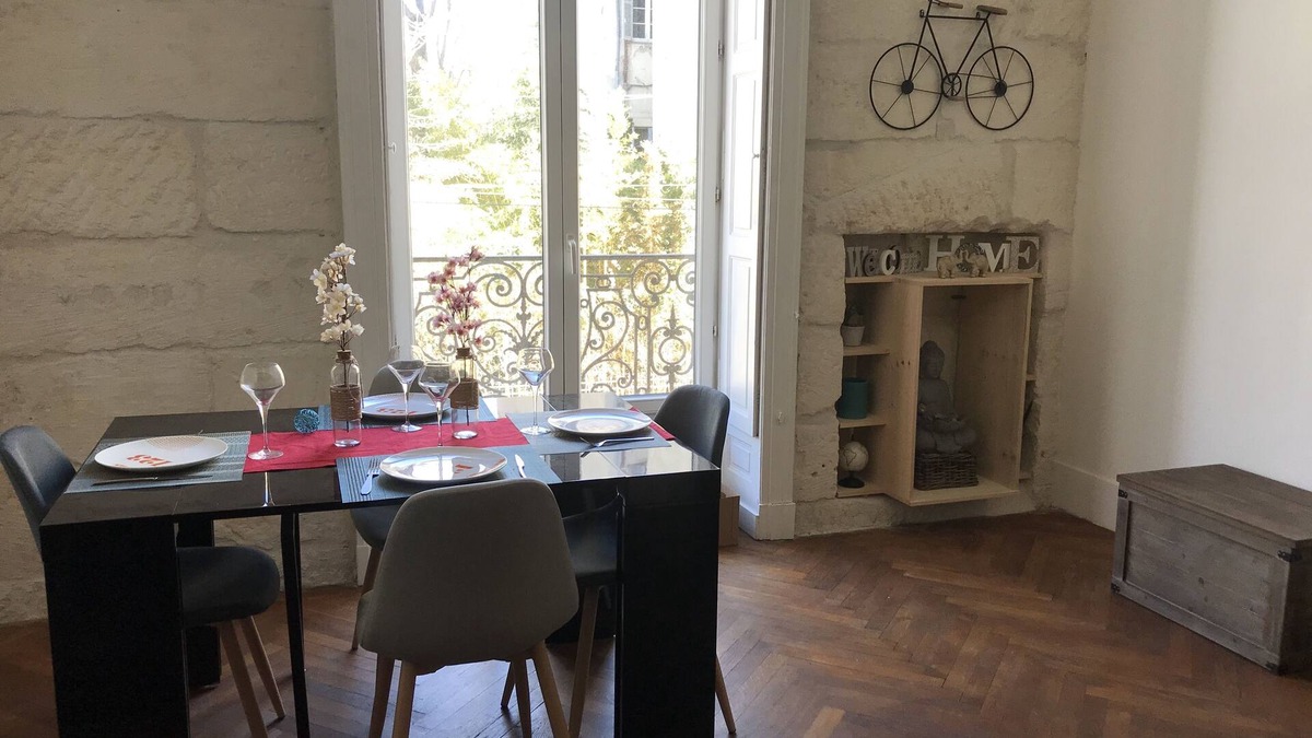 Gares Apartment | Charming apartment in the escutcheon
