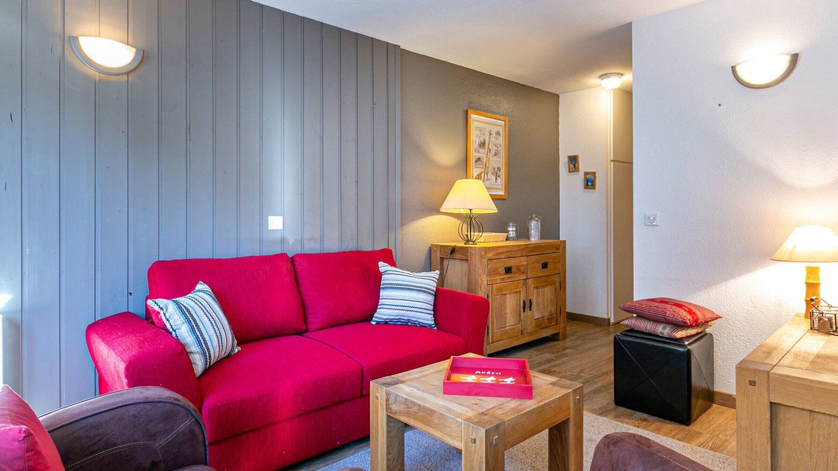 Val-d'Isere Apartment | Charming Apartment with Full Amenities, Wifi, Parking, and South-Facing Balcony in Val-d'Isère