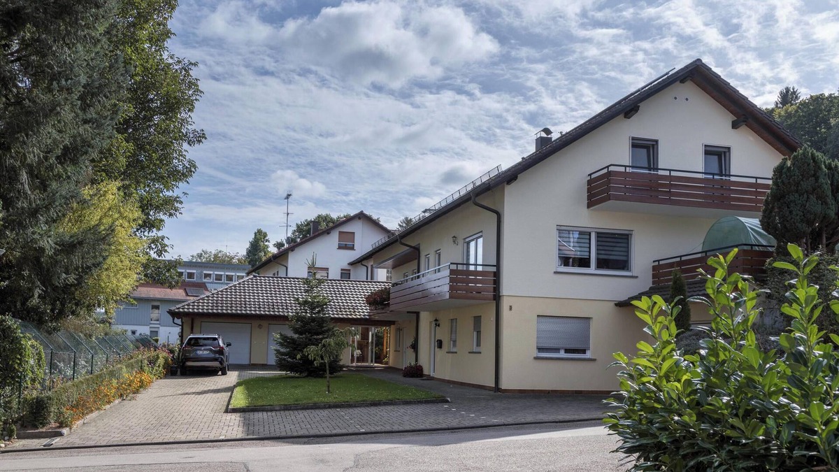 Moos Apartment | Charming Apartment “Grauer” close to Lake Constance with Wi-Fi, Terrace & Garden