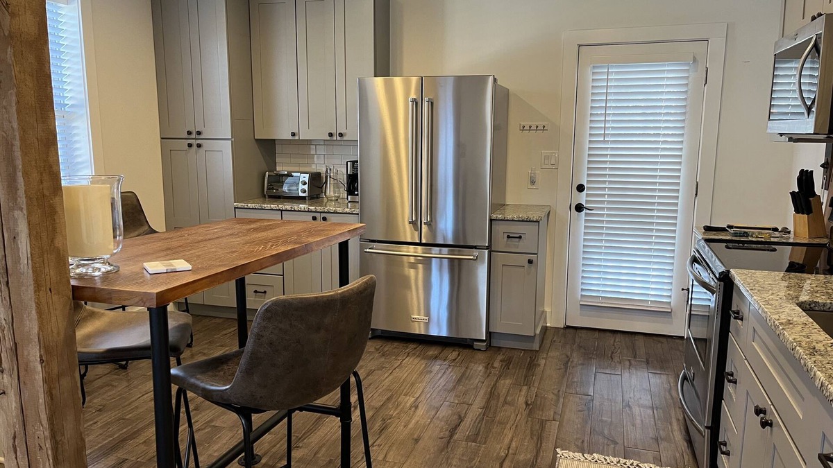 Flemington Apartment | Charming Apartment in Flemington