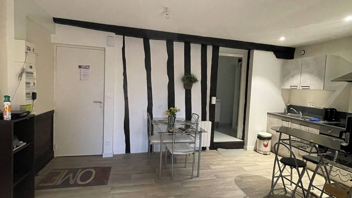 Lanvallay Apartment | Charming Apartment in Dinan