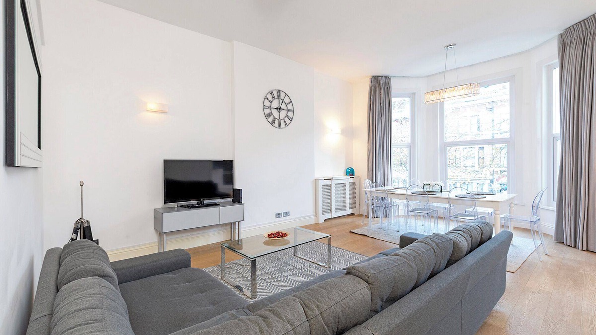 Holland Park Apartment | Charming Apartment in Kensington