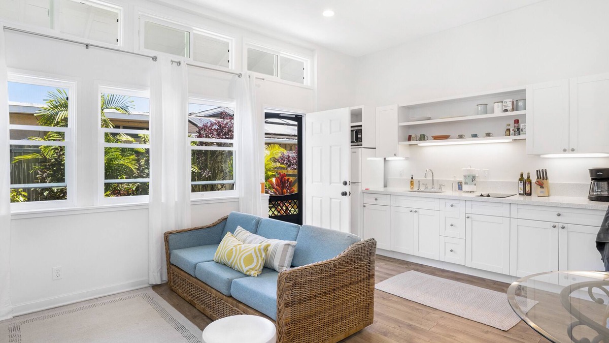 Kailua Apartment | 🌺 Charming Apartment in Prime Location – Steps from Kailua Beach & Town 🌺