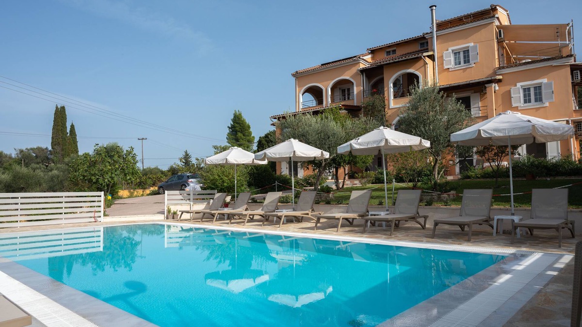 Kontokali Apartment | Charming apartment in the countryside near corfu town with swimming pool