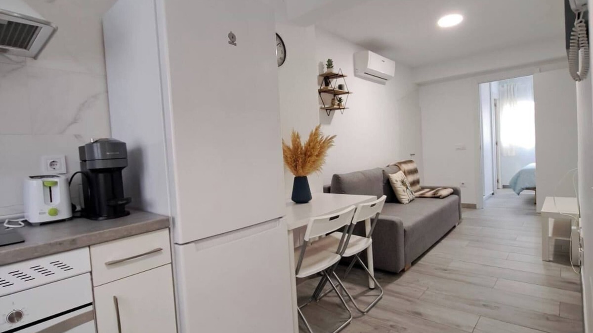 El Pilar Apartment | Charming Apartment up to 4 persons 3 min to Metro
