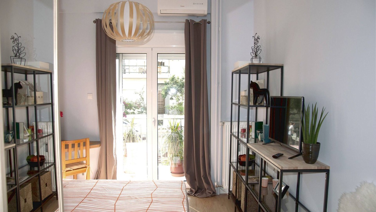 Ilioupoli Apartment | Charming Apartment Well Located