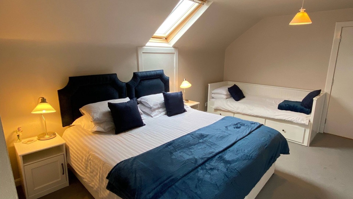 Dysart Apartment | Charming Apartment with Stunning Sea Views with links to Dundee and Edinburgh