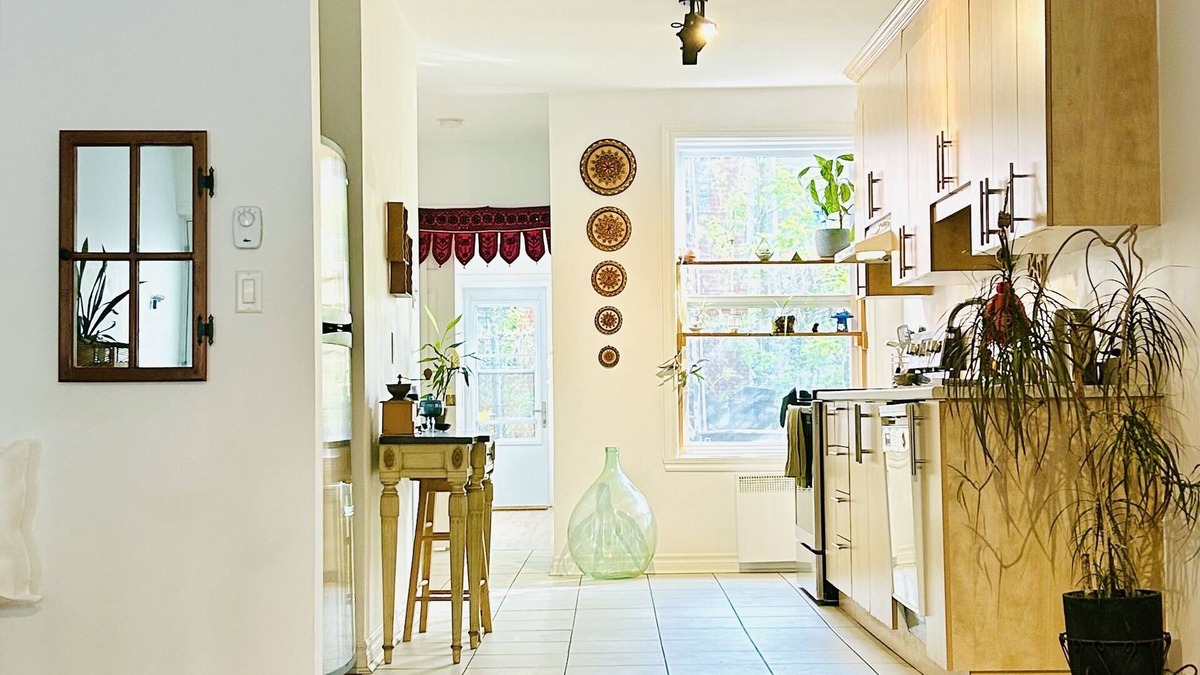 Mile-Ex Apartment | Charming Apartment with Garden in the Heart of Mile-Ex