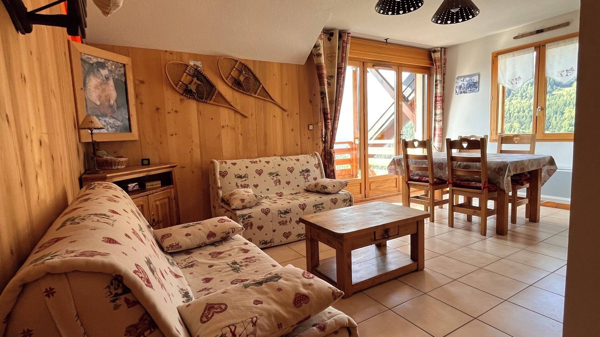 Oz Apartment | Charming apartment with exceptional view, 200 m from gondola