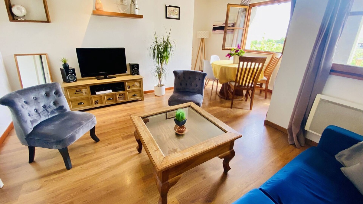 Riquewihr Apartment | Charming apartment with vineyard view