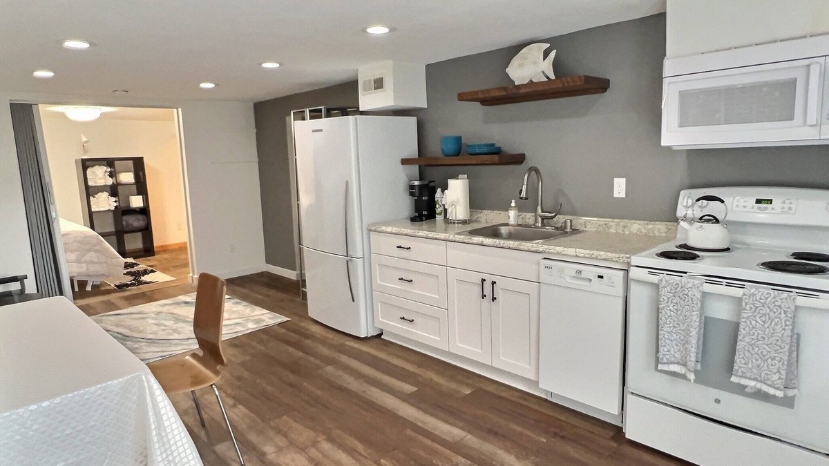 Magnolia Apartment | Charming apartment with Free Parking in magnolia Seattle