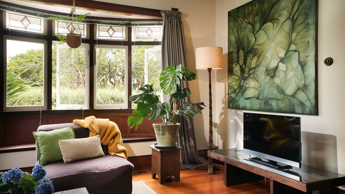 Sandringham House | Charming Artist retreat with subtropical garden