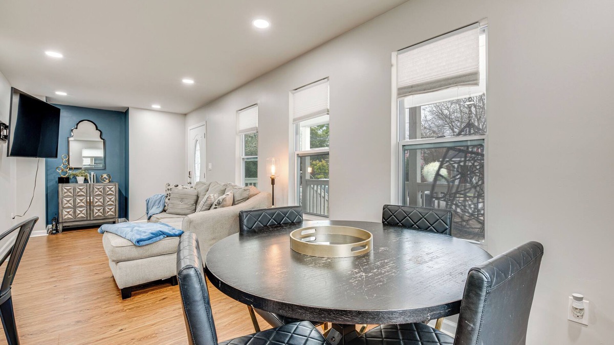 Jefferson Park House | Charming Atlanta Home w/Yard ~ 7 Mi to Downtown!