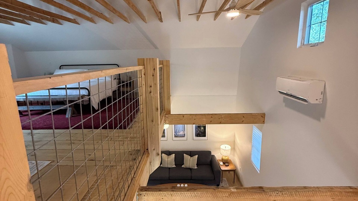 Ridgetown House | Charming Barn Conversion. Rural Curious? Come try small-town living!