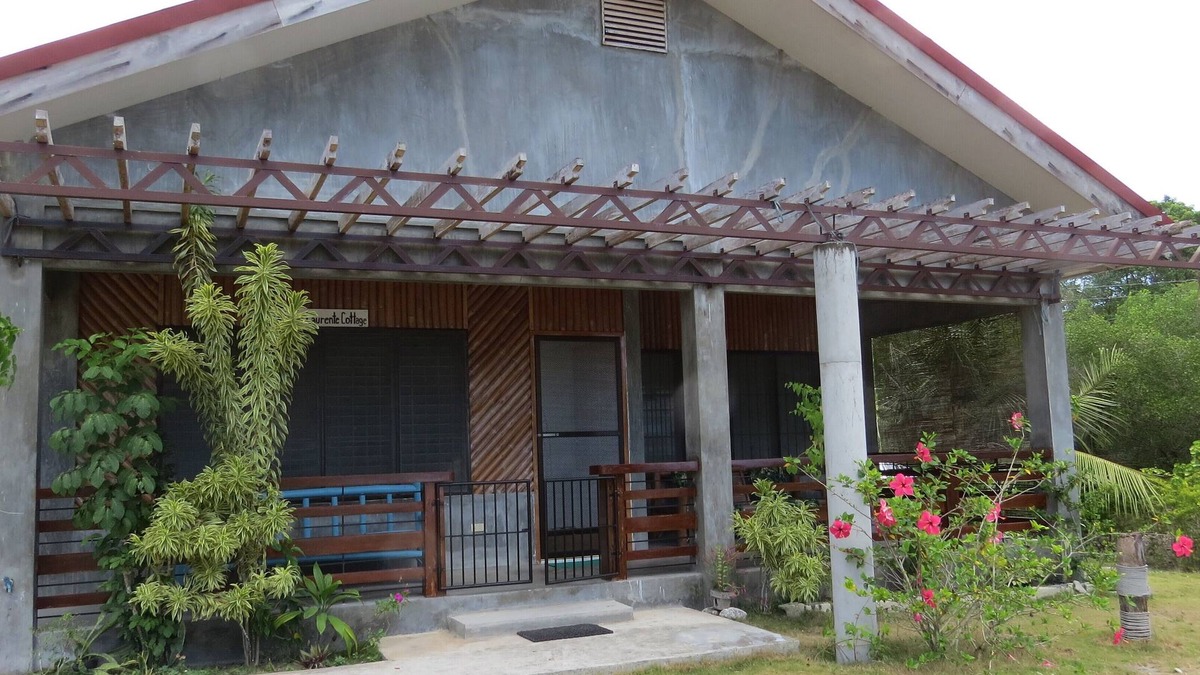 Santander House | Charming Beach-Front 2-bedroom House in marvelous Santander with AC and Wifi.