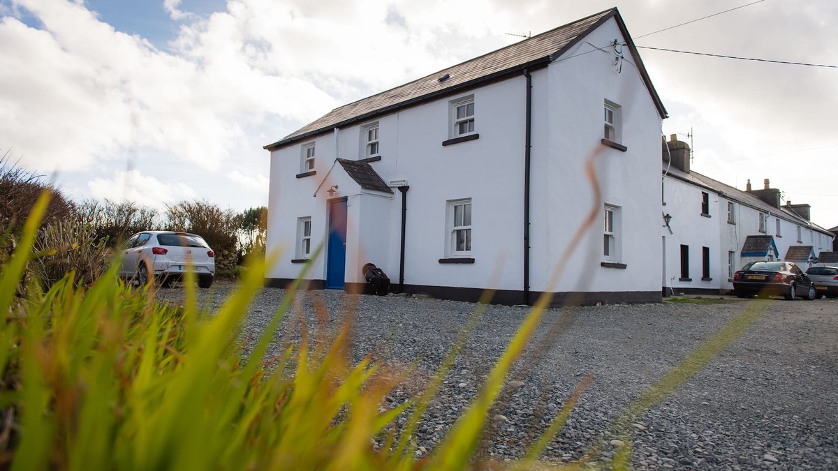 Cleggan House | Charming Beach House with Warm, Cosy and Contemporary Interior