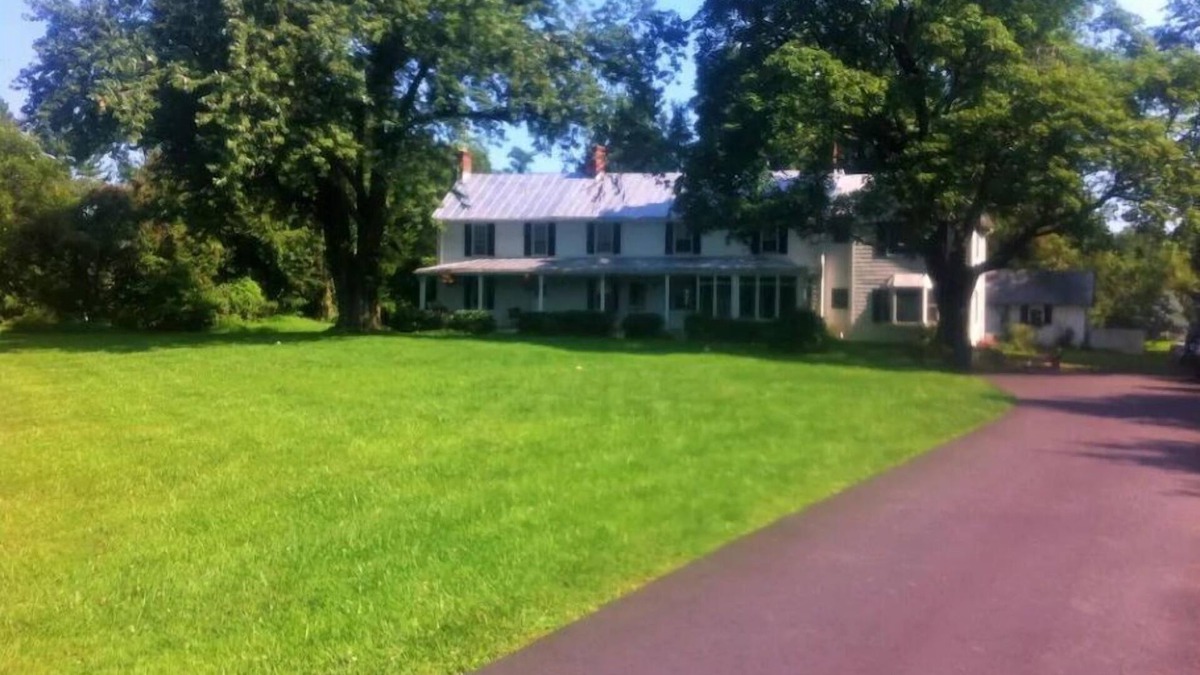 Reisterstown House | Charming Beautiful Country Home, Updated, Spacious