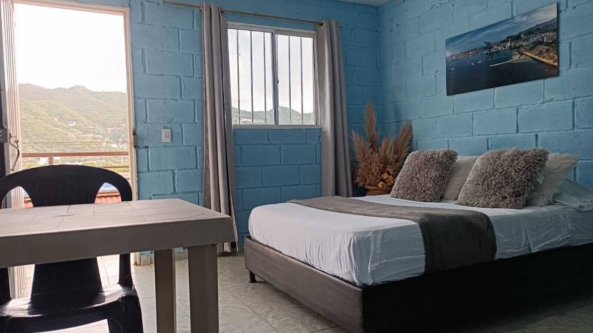 Taganga Bed & Breakfast | Charming bed & breakfast with 6 bedrooms and WiFi, AC in brilliant Taganga