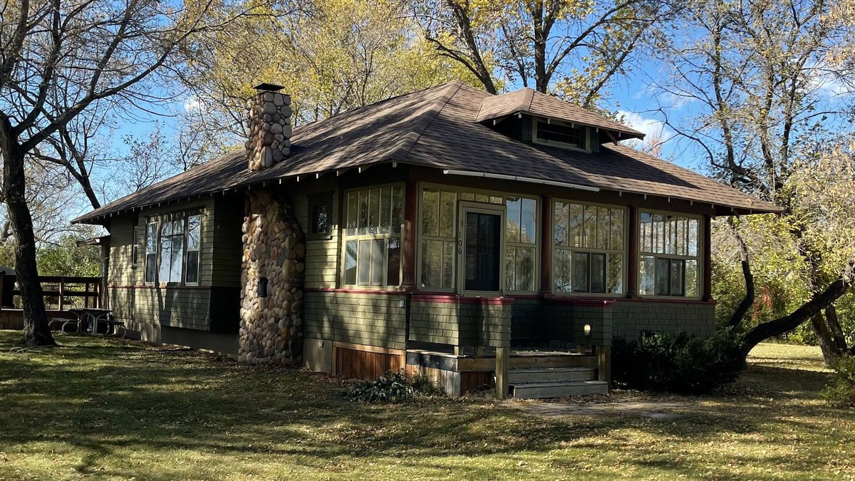 Dawson Cottage | Charming Big D Cottage, in Dawson ND
