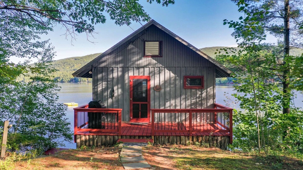 Moultonborough Cabin | Charming boathouse for two with deck overlooking Lake Kanasatka