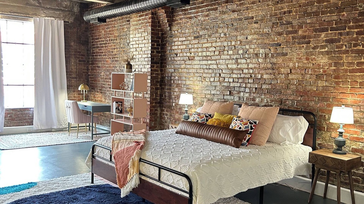 Birmingham Condo | Charming Boho Loft on Historic Morris Ave