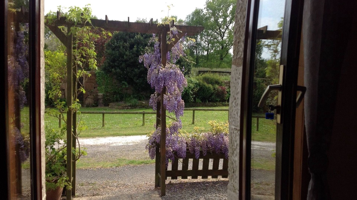 Lignol Cottage | Charming Breton cottage in a secluded woodland setting with pool, and spa