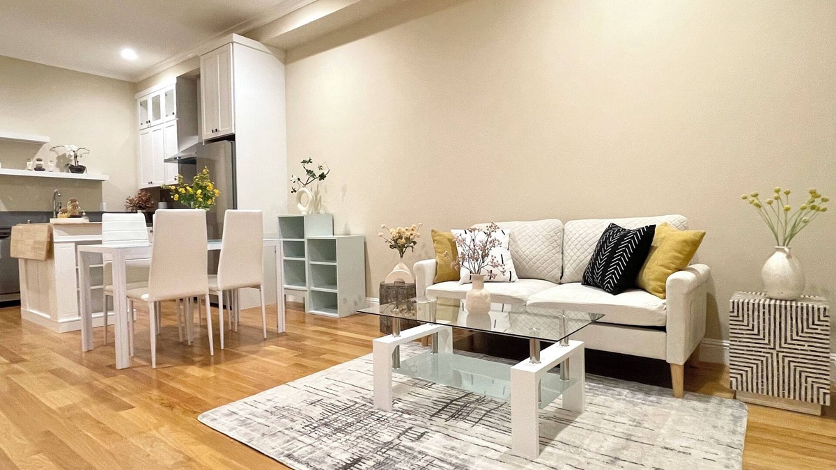 Visitacion Valley Apartment | Charming bright 2-bedroom unit in brilliant San Francisco