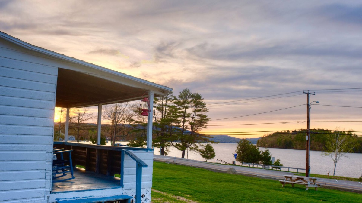 Bristol House | Charming Bungalo Village Cottage on Newfound Lake