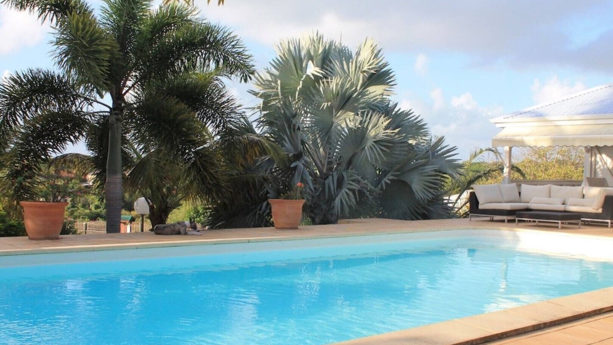 Sainte-Anne House | Charming bungalow, 200m from the beach, quiet, surrounded by greenery