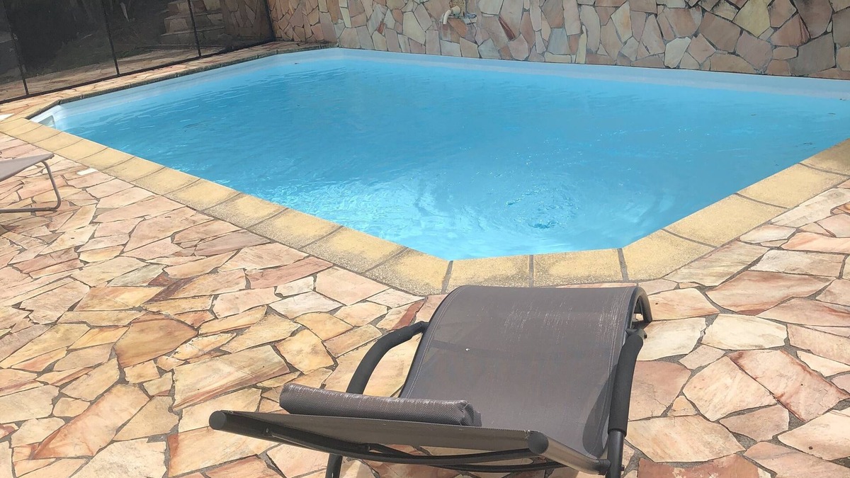 Saint-Joseph House | Charming bungalow with swimming pool