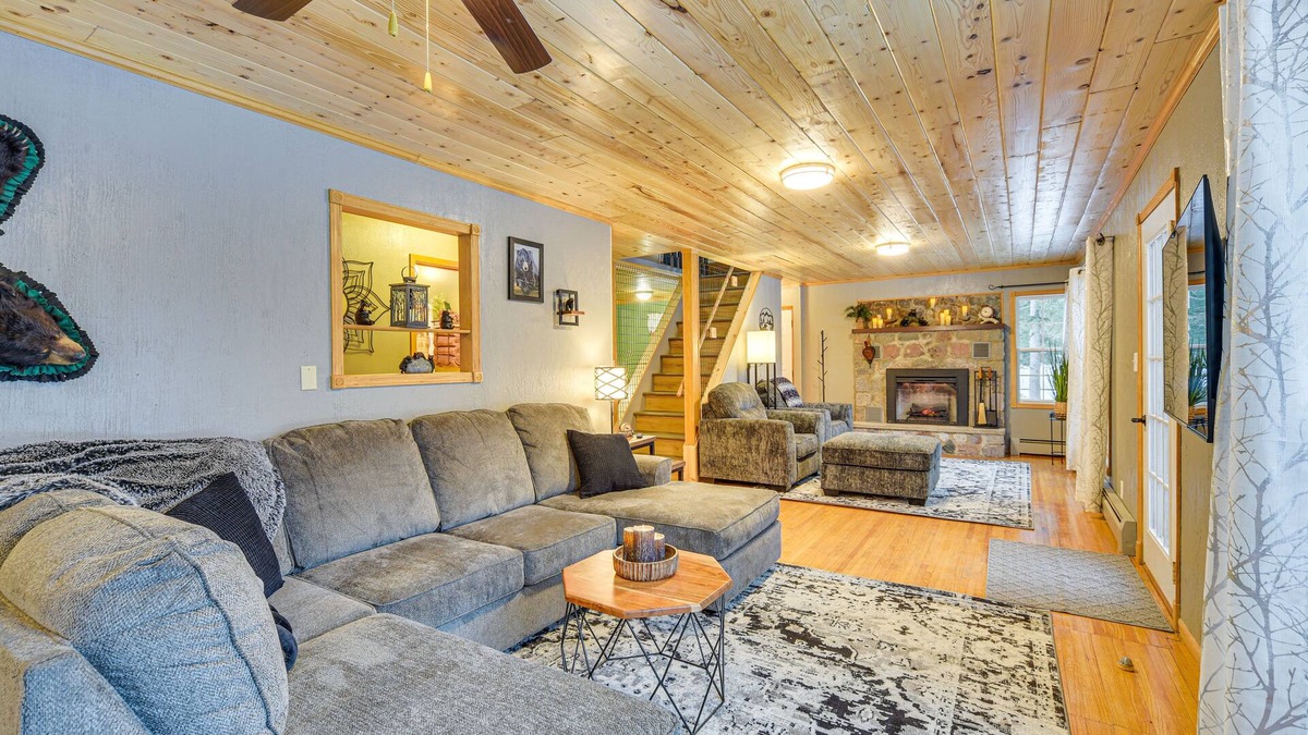 Butternut Cabin | Charming Butternut Lake Getaway w/Deck & Dock!